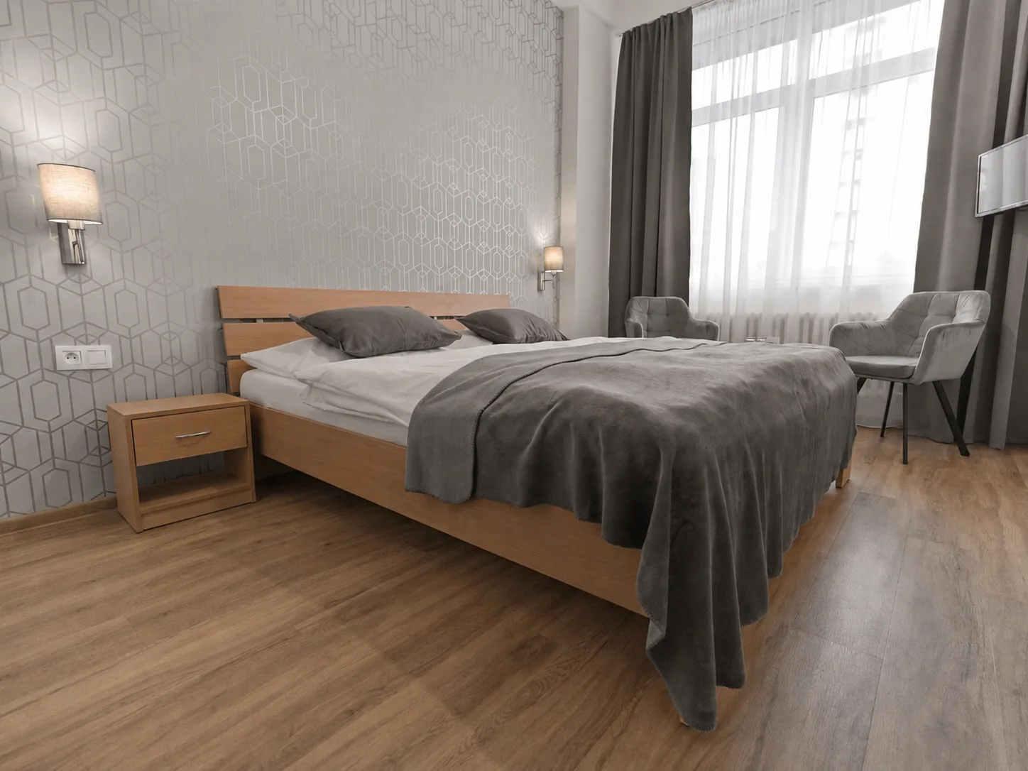 Svetlá dvojlôžková izba v Hoteli Preveza